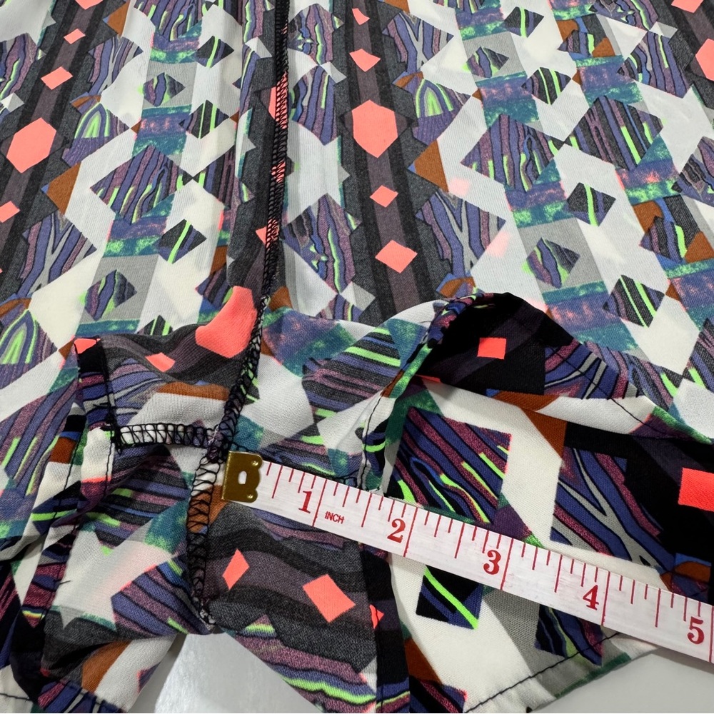 Everly Geometric Print Sleeveless Romper Size M - Picture 7 of 11